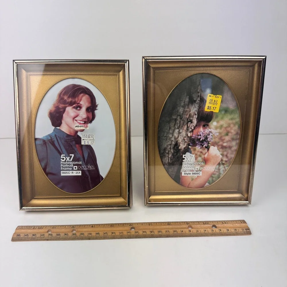 2 Vintage 5x7 Picture‎ Frames 70s Gold Oval Rectangle Tabletop Shadow Box READ